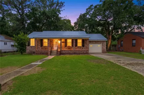 Exterior - 102 5th St, Chickasaw, AL 36611 photo 1 of 8