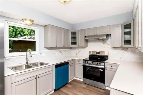 Kitchen - 6705 Thoroughbred Ct, Mobile, AL 36695 photo 2 of 3
