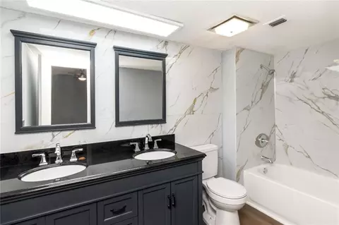 Bath - 6705 Thoroughbred Ct, Mobile, AL 36695 photo 3 of 3