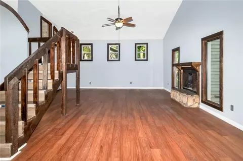 Living - 6705 Thoroughbred Ct, Mobile, AL 36695 photo 4 of 7