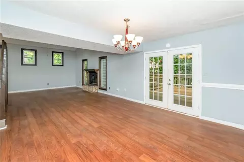 Living - 6705 Thoroughbred Ct, Mobile, AL 36695 photo 6 of 7
