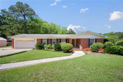 5000 Woodmere St, Mobile, AL 36693
