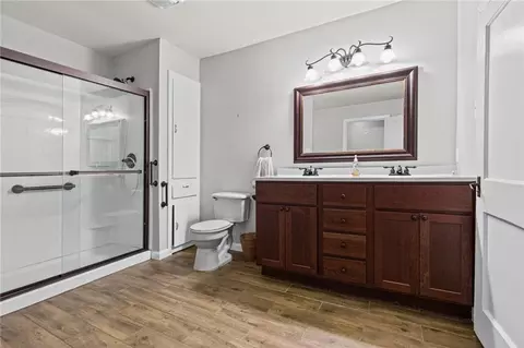 Bath - 312 Sutherland Dr, Chickasaw, AL 36611 photo 1 of 2
