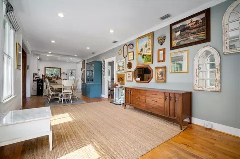 Entry Way - 2511 Myrtle St, Mobile, AL 36607 photo 1 of 3