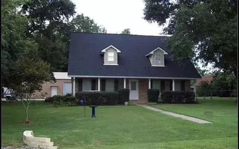 10740 Grand Ave, Grand Bay, AL 36541