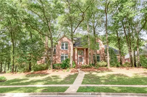 2708 Churchbell Dr, Mobile, AL 36695