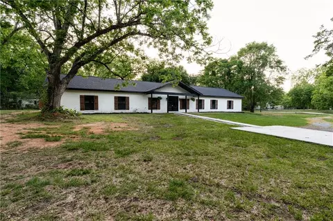 11250 Potter Tract Rd, Grand Bay, AL 36541
