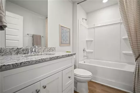 Bath - 10679 Relic Rd N, Mobile, AL 36608 photo 2 of 2