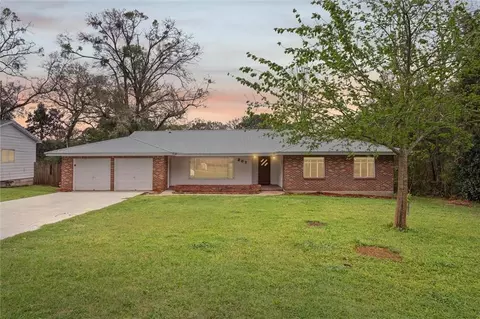 207 Alpine St, Chickasaw, AL 36611