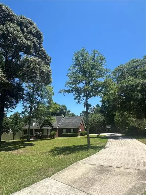 10400 Celeste Rd, Saraland, AL 36571