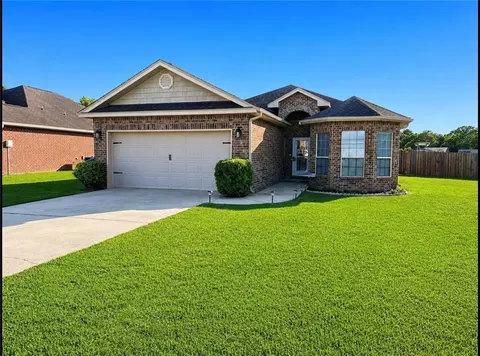 9341 Livingstone Ln, Mobile, AL 36695