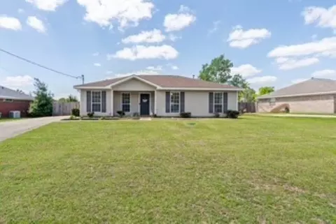 13588 James Copeland Dr, Mobile, AL 36695