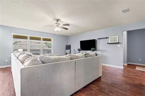 Living - 8405 Calgary Dr, Mobile, AL 36695 photo 1 of 2