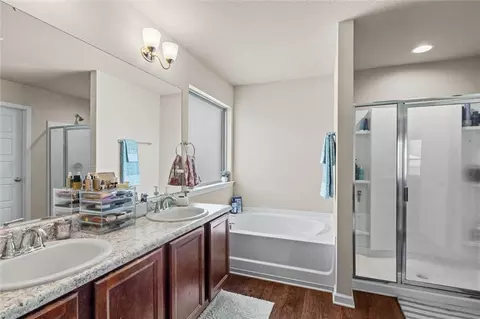 Bath - 8405 Calgary Dr, Mobile, AL 36695 photo 1 of 1
