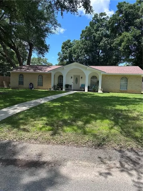 329 Strange Ave, Saraland, AL 36571