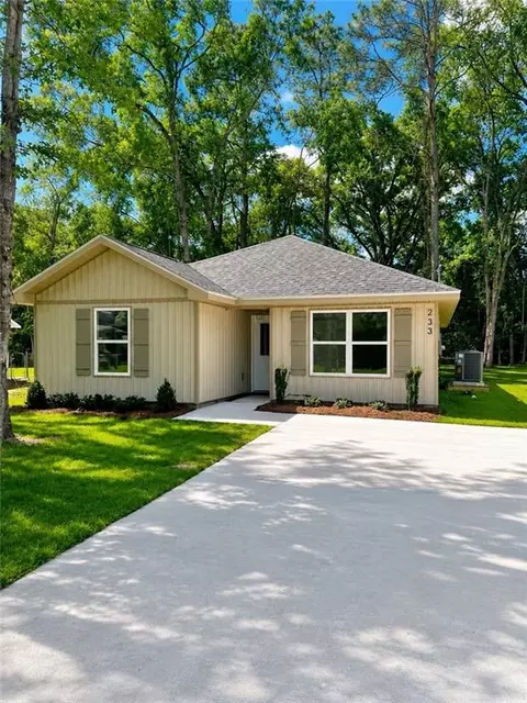 233 Viola Ave, Saraland, AL 36571