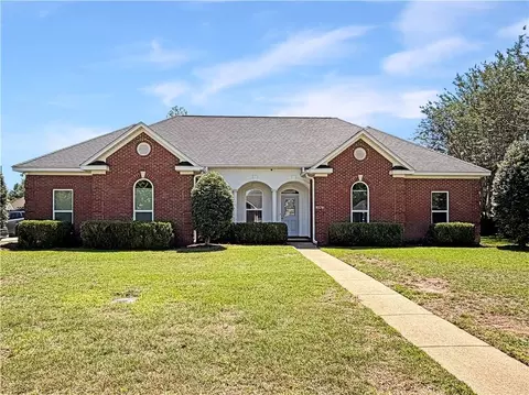 9270 Parliament Cir, Daphne, AL 36526