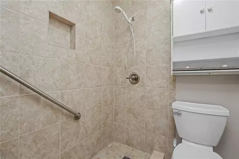 Bath - 2602 Meadowview Dr, Mobile, AL 36695 photo 3 of 3