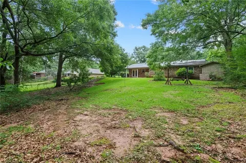 Exterior - 2602 Meadowview Dr, Mobile, AL 36695 photo 3 of 8