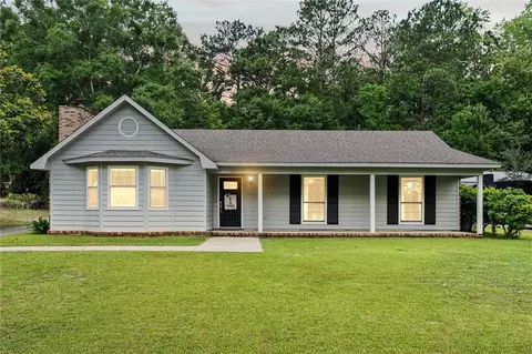 207 Chase Dr, Saraland, AL 36571