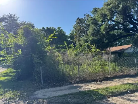 813 Gehrig Ave, Mobile, AL 36610 photo 2