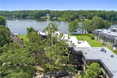 337 Riverbend Dr, Mobile, AL 36605