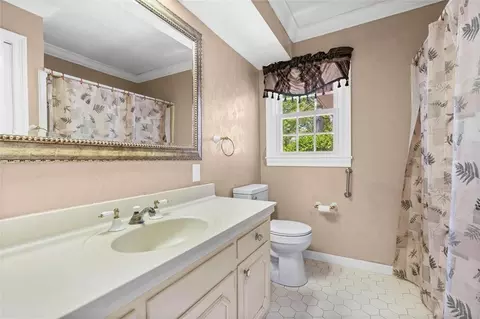 Bath - 3806 Claridge Rd N, Mobile, AL 36608 photo 1 of 2