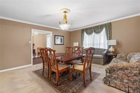Dining - 3806 Claridge Rd N, Mobile, AL 36608 photo 2 of 3
