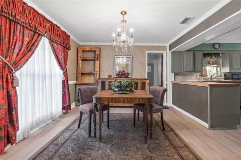 Dining - 3806 Claridge Rd N, Mobile, AL 36608 photo 3 of 3