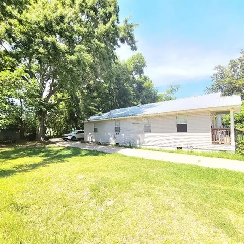 Exterior - 220 Sinclair Ave, Mobile, AL 36610 photo 2 of 3