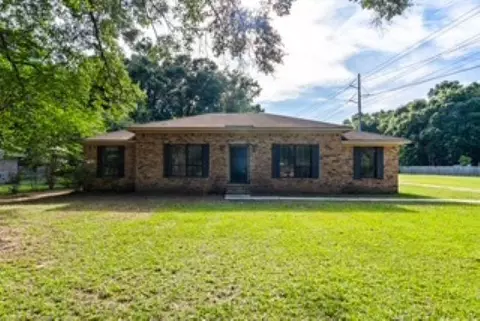 2861 Charmingdale Dr W, Mobile, AL 36618