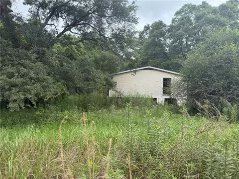 8070 Sunshine Dr, Irvington, AL 36544