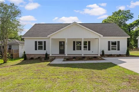 255 Border Dr W, Mobile, AL 36608