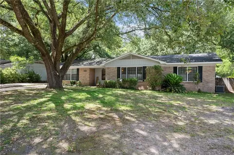 1561 Shan Dr S, Mobile, AL 36693