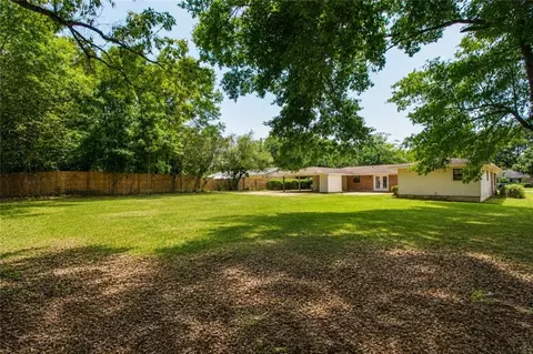 Exterior - 1108 Chalet Dr E, Mobile, AL 36608 photo 6 of 6