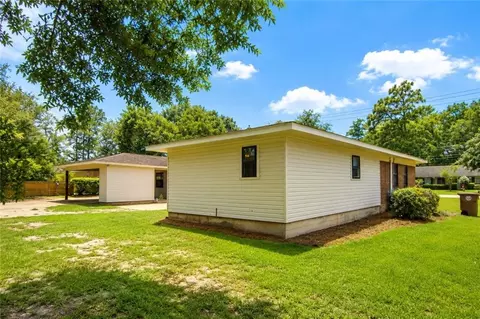 Exterior - 1108 Chalet Dr E, Mobile, AL 36608 photo 4 of 6