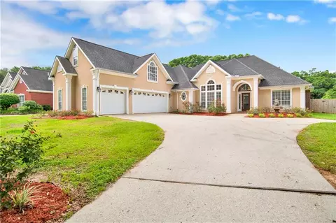 8847 Dawes Lake Rd S, Mobile, AL 36619