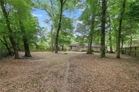Exterior - 117 Vanderbilt Dr, Mobile, AL 36608 photo 5 of 7