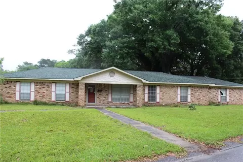 117 W Everett Ave W, Saraland, AL 36571