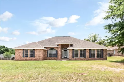 4592 Lake Woods Dr N, Semmes, AL 36575