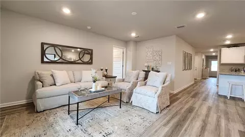 Entry Way - 8123 David Mccampbell Dr, Mobile, AL 36619 photo 3 of 8