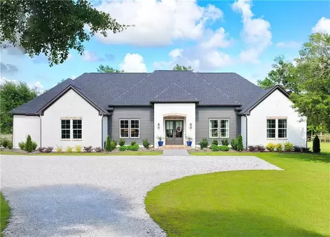 16150 Old Pierce Rd, Fairhope, AL 36532