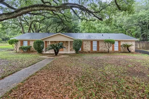 5818 Innsbruck Dr, Mobile, AL 36608