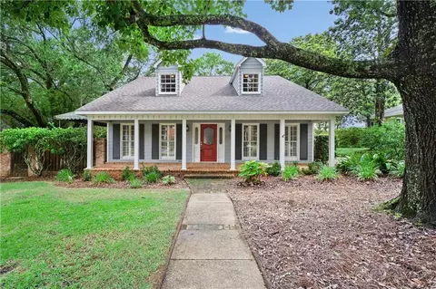 5320 Oak Bend Ct, Mobile, AL 36609