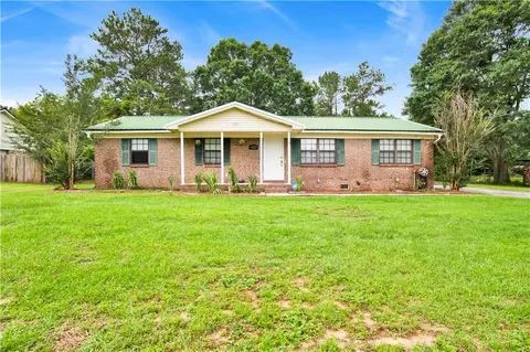 9229 Ponderosa Dr N, Semmes, AL 36575