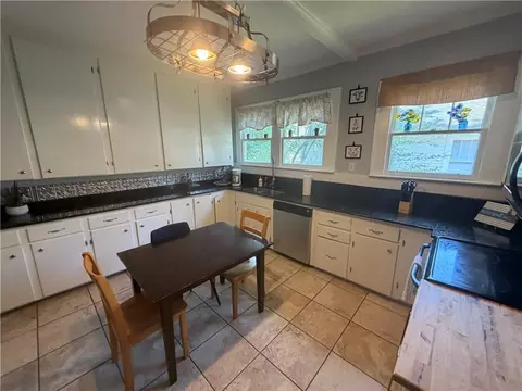Kitchen - 182 Williams St, Mobile, AL 36606 photo 1 of 2