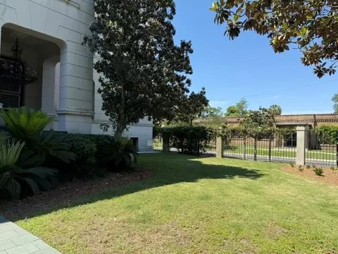 Exterior - 753 St Francis St #2003A, Mobile, AL 36602 photo 5 of 8