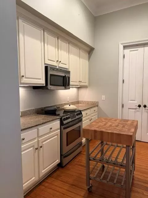 Kitchen - 753 St Francis St #2003A, Mobile, AL 36602 photo 2 of 4