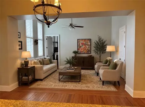 Living - 753 St Francis St #2003A, Mobile, AL 36602 photo 4 of 6