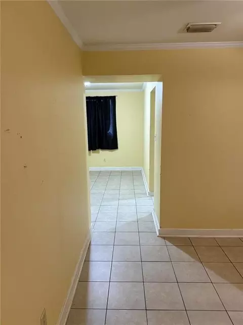 Entry Way - 407 Seabreeze Rd E, Mobile, AL 36609 photo 2 of 2